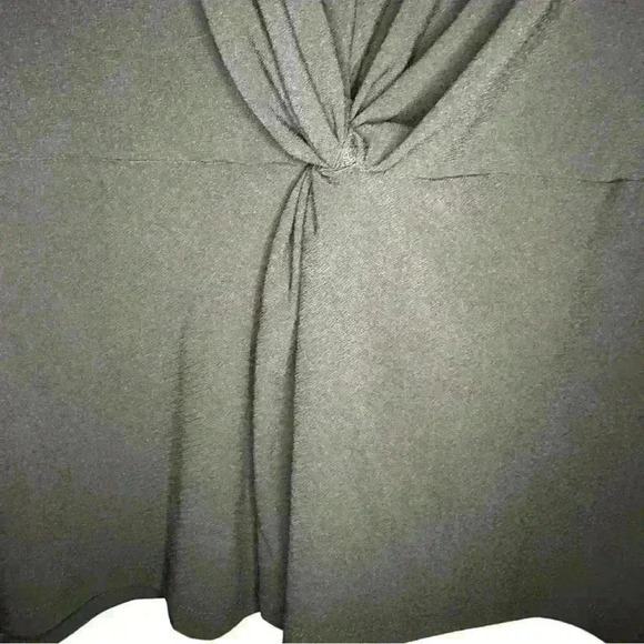 HALOGEN CUTE BLACK SIMPLE CAMI - Picture 4 of 5